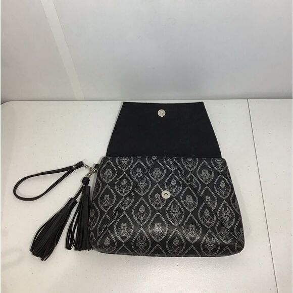 Disney X Loungefly Black Villains Wristlet Clutch Handbag - Picture 3 of 12